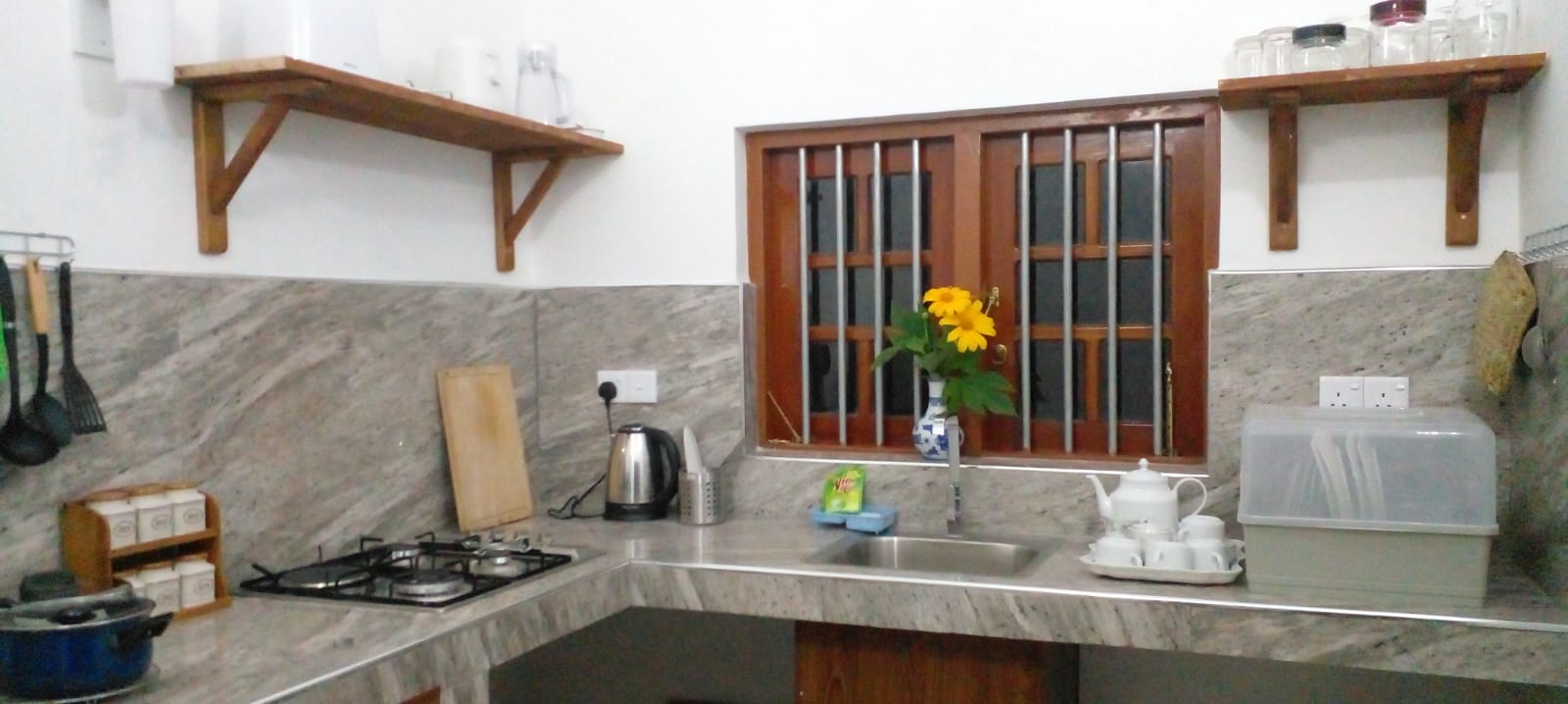 Slide 3 - Ocean cliffs